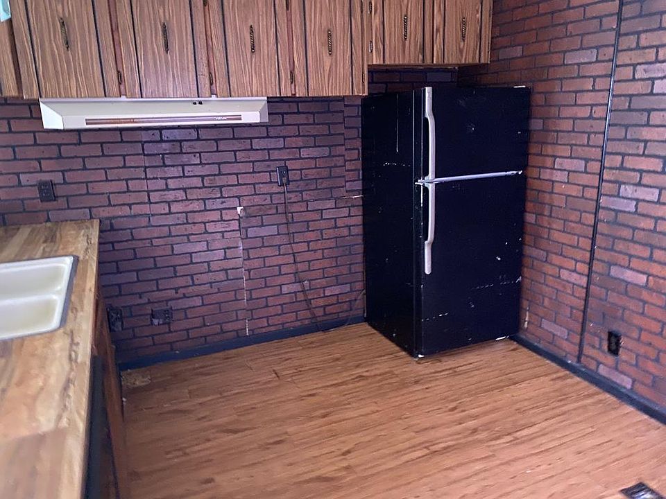 1st image of 900 Stewart St #34