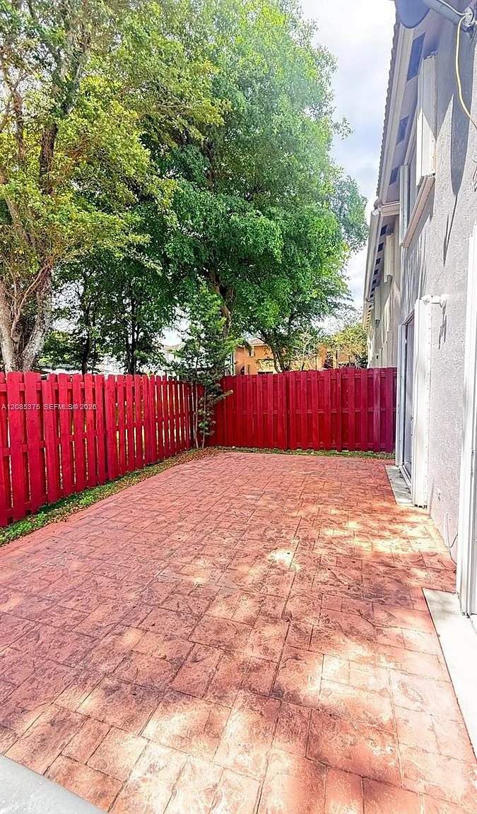 Bristol Pointe — Photo 4