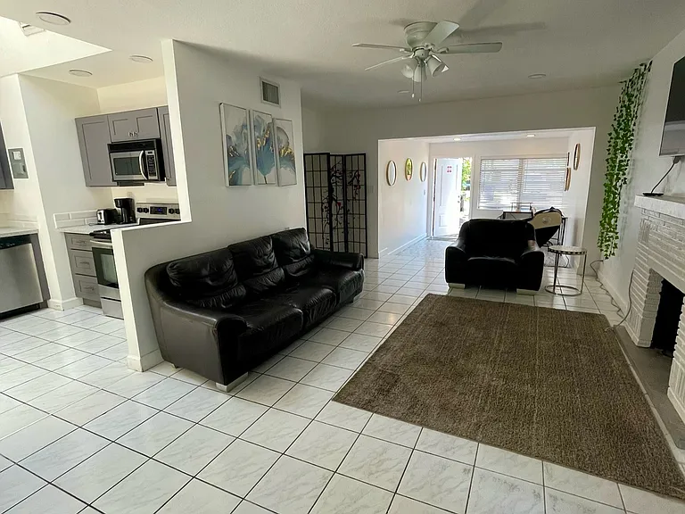 104 SW 21st Way #A — Photo 22