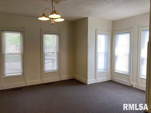 5th image of 103 N Park St