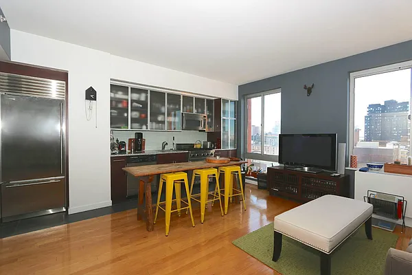 Rented by Keller Williams NYC | media 27