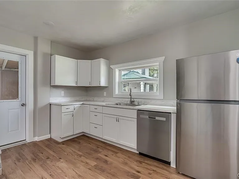 125 N Hamilton St — Photo 4
