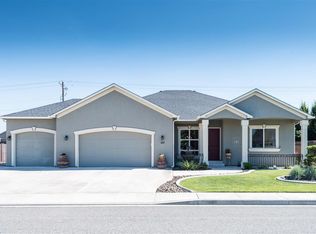 469 Golden Dr, Richland, WA 99352
