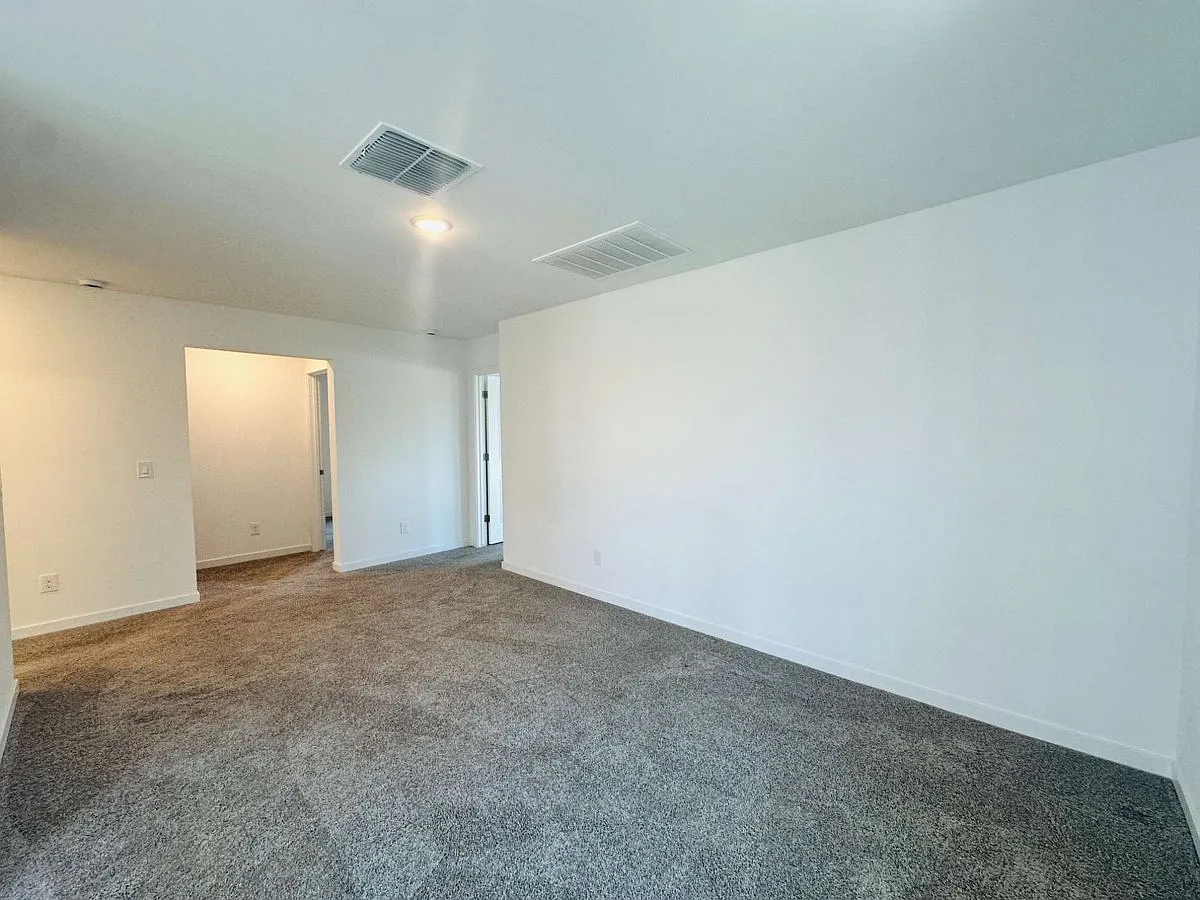 7425 West Nicolet Avenue — Photo 3