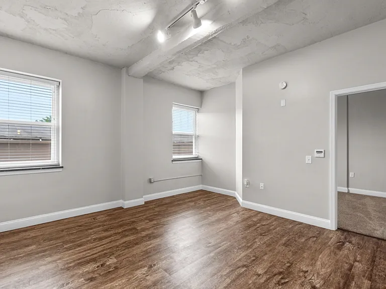 Two32 Apartments — Photo 5