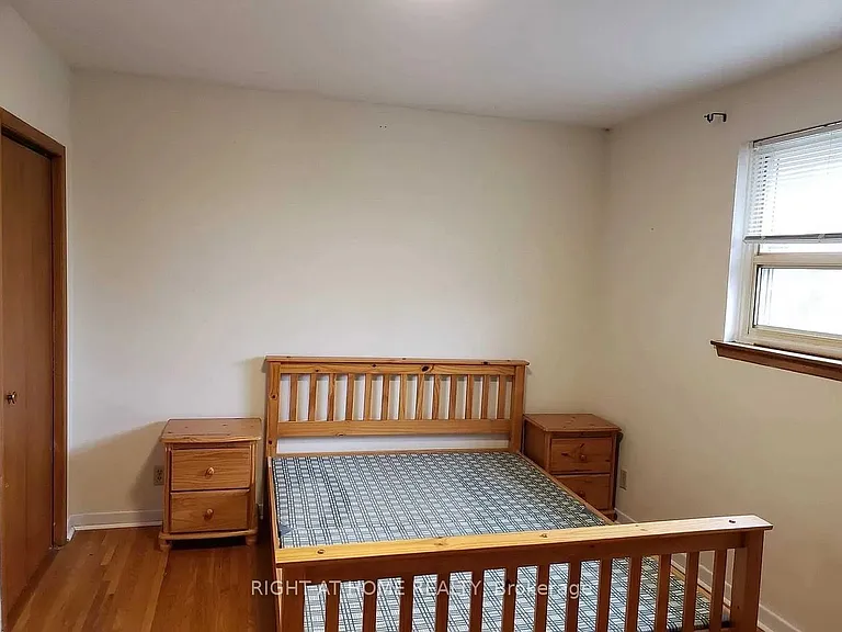 1010 Bloor St — Photo 6