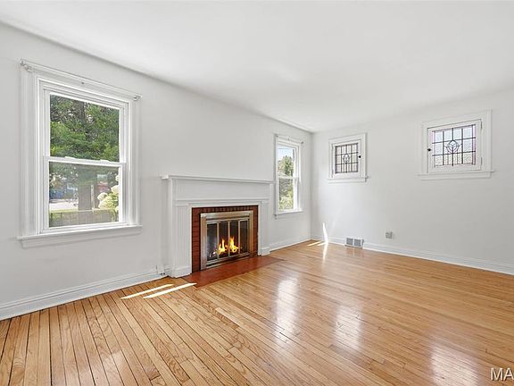 5th image of 2 S Dellwood Ave