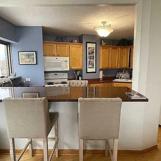 2 bed, 707 sqft, $855 — Photo 3