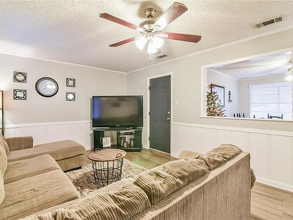 5th image of 319 W Drane Ave