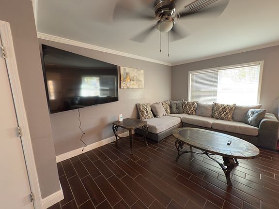 5th image of 5815 Oxford Dr