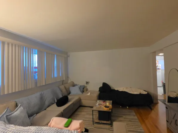 9442 Maple Dr #1A, Des Plaines, IL 60018