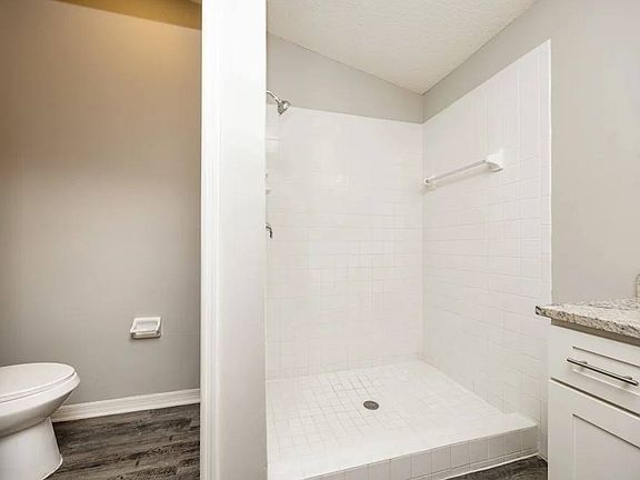 2nd image of 2113 Longshore Dr