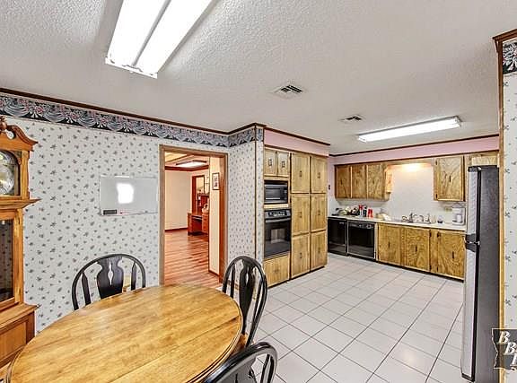4th image of 502 Galveston Dr