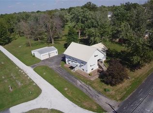 412 W College Ave, Shelbina, MO 63468