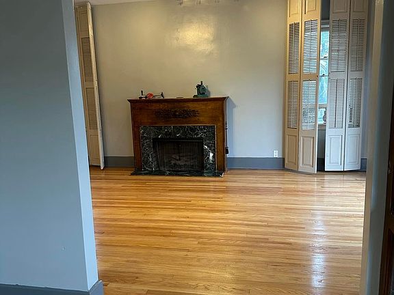 5th image of 1649 Angelus Ave