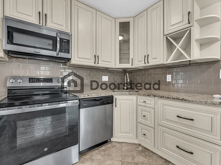1837 NE 48th Ct — Photo 23