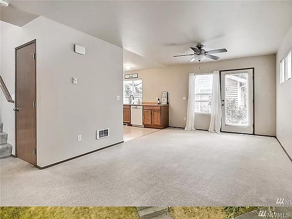 3rd image of 1835 Hoffman Hill Blvd