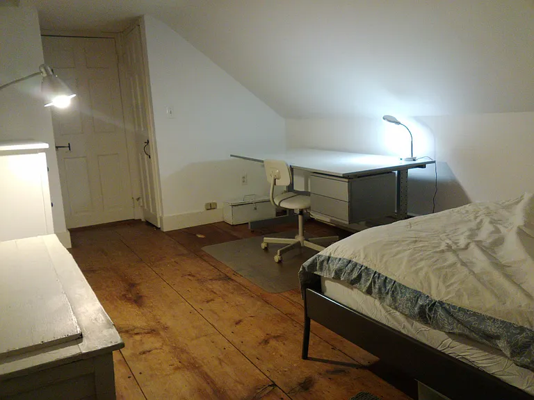 BedRoom Desk/ Bed (door next to the desk is closet).