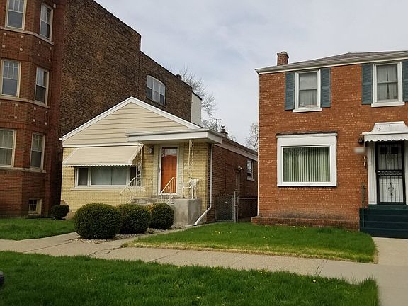 2nd image of 10826 S Eberhart Ave