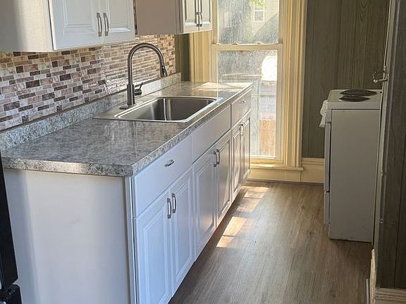 2nd image of 83 S Mercer St Unit 201
