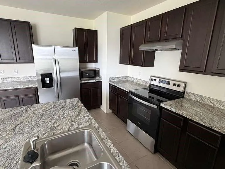 1511 Catbriar Way — Photo 8