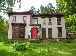 8564 Lake Street Rd, Le Roy, NY 14482