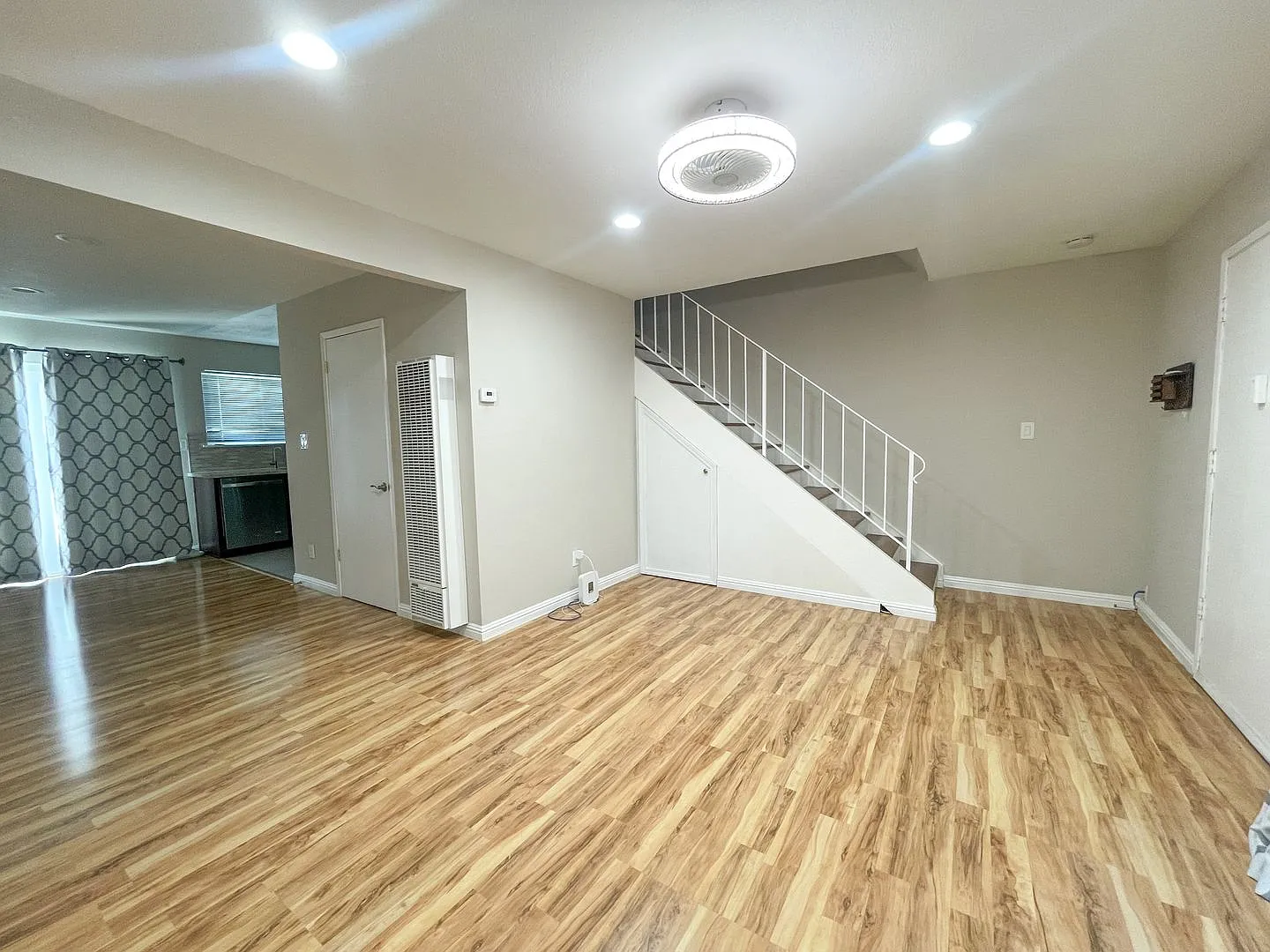 Updated 2 bed 1.5 bath townhome in central Fremont close to Fremont Bart — Photo 3