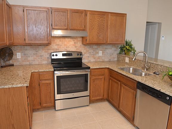 5th image of 10016 S Clegern Ave