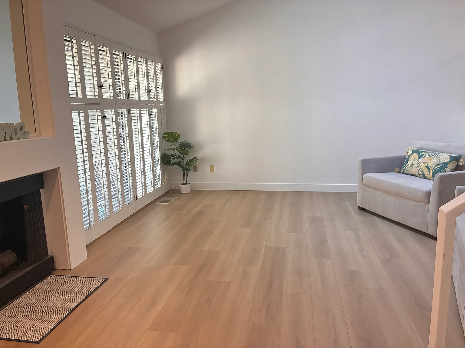 2 bed, 2.5 bath, 1547 sqft, $5,950 — Photo 3