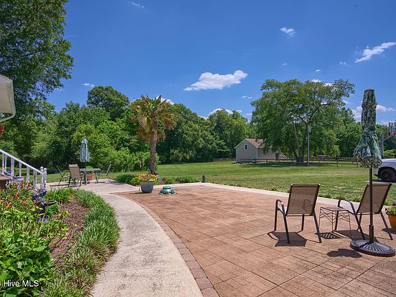 63rd image of 389 Beulaville Highway