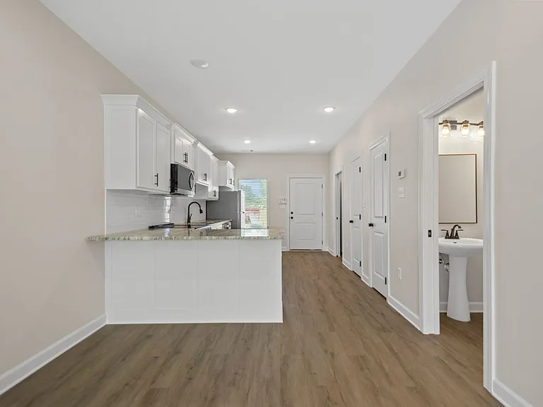 Leasing Now - New Townhomes, North Little Rock Argenta Arts Area — Photo 30