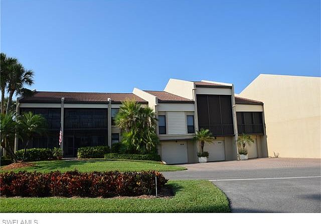 1st image of 4980 Dockside Dr APT 104
