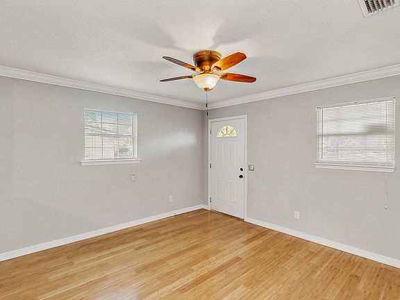 5th image of 4472 Melvin Cir E
