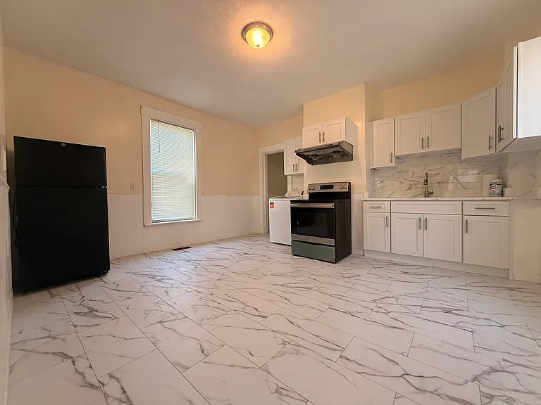 28 Bryant St #1 — Photo 3