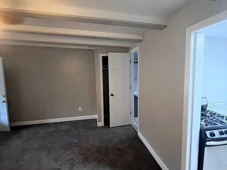 610 Commonwealth Ave — Photo 8
