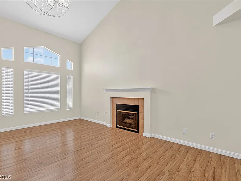 7926 Rosellen Ave — Photo 9