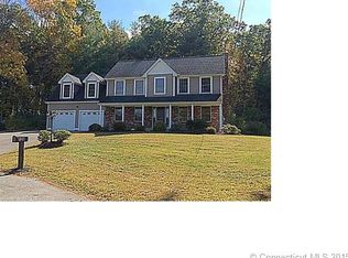 135 Laurel Dr, Killingly, CT 06241