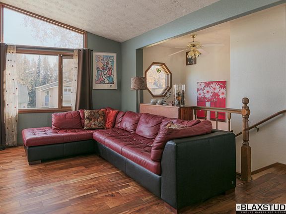 5th image of 8940 Little Creek Dr