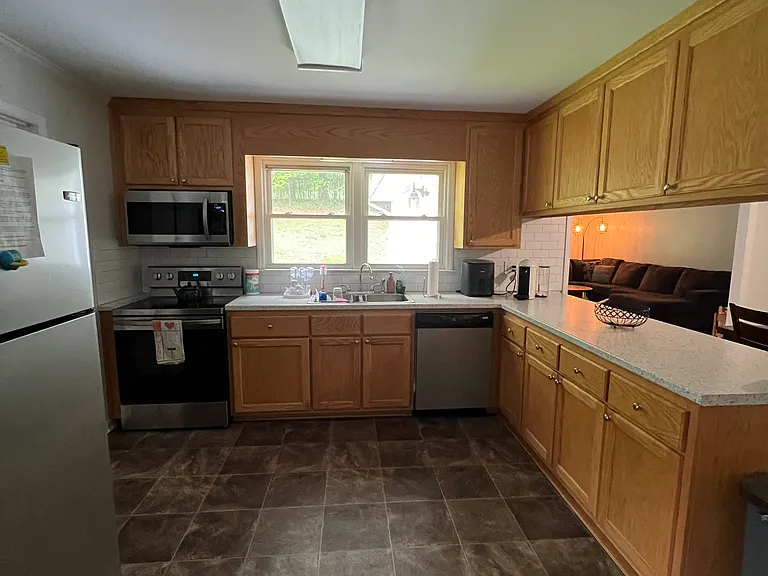 1755 Madison Ave — Photo 4