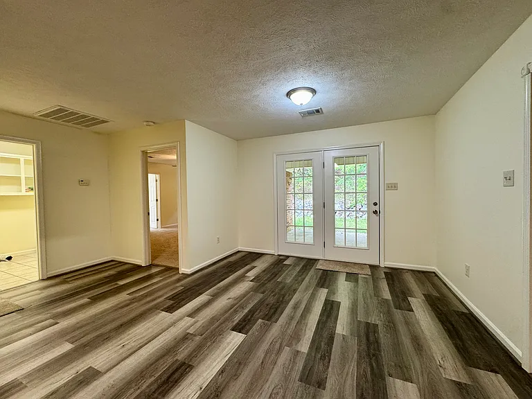 44 Kirkland Dr — Photo 12