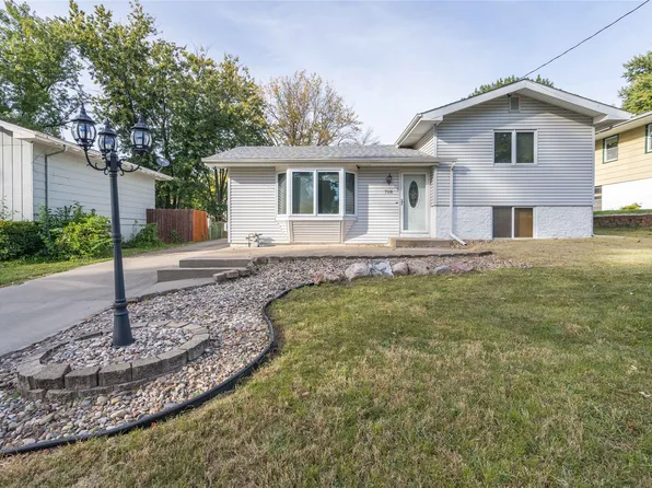 718 E Diehl Ave, Des Moines, IA 50315