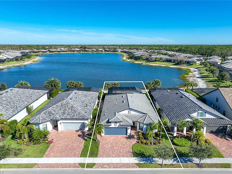 6767 Pennyroyal Dr — Photo 3