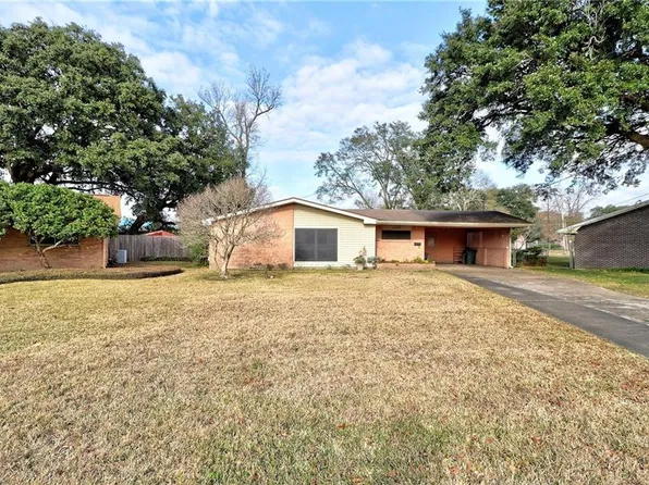 4002 Pleasant Dr, Lake Charles, LA 70605