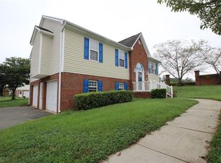 6700 Salem Quarter Rd, Belews Creek, NC 27009