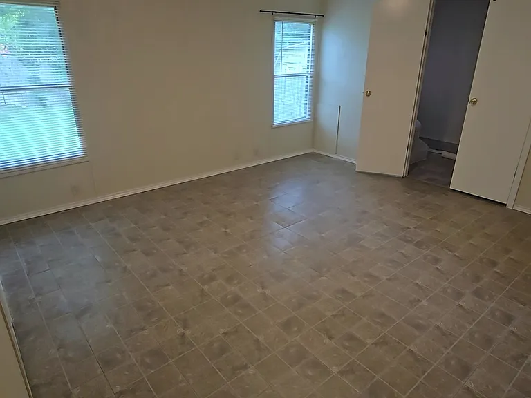 203 Iowa St — Photo 12