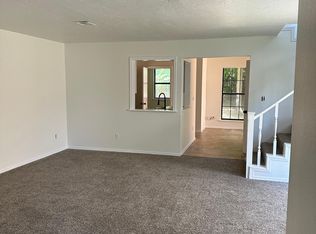 703 Small Oaks Dr #703, Oklahoma City, OK 73110