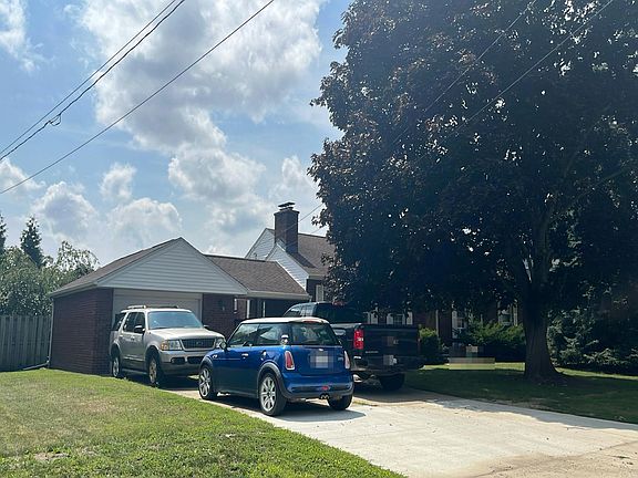 3rd image of 5943 Edgewood Blvd