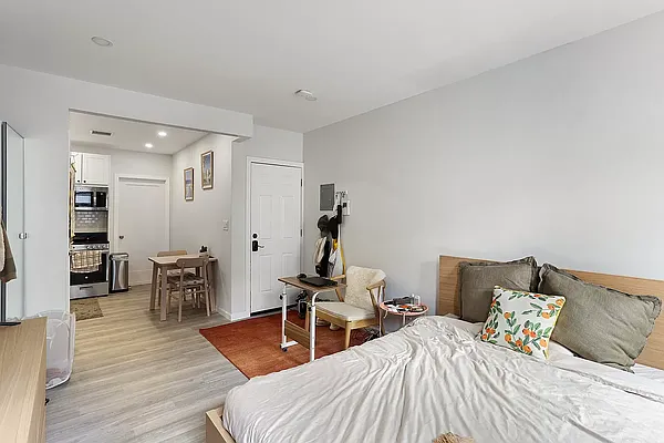 Rented by REAL New York | media 6