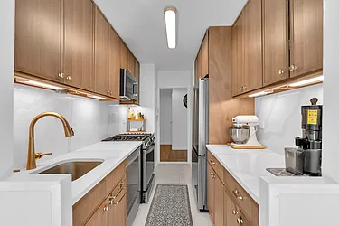 150 West End Avenue #21M image 1 of 7