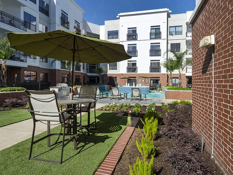 Instrata Upper Kirby — Photo 44